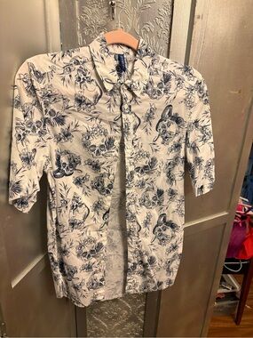 Skull printed Men's Short-Sleeve Button-Up Shirt - Navy on White